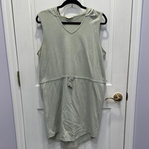 Jane and Delancey Sleeveless Green Hooded Dress